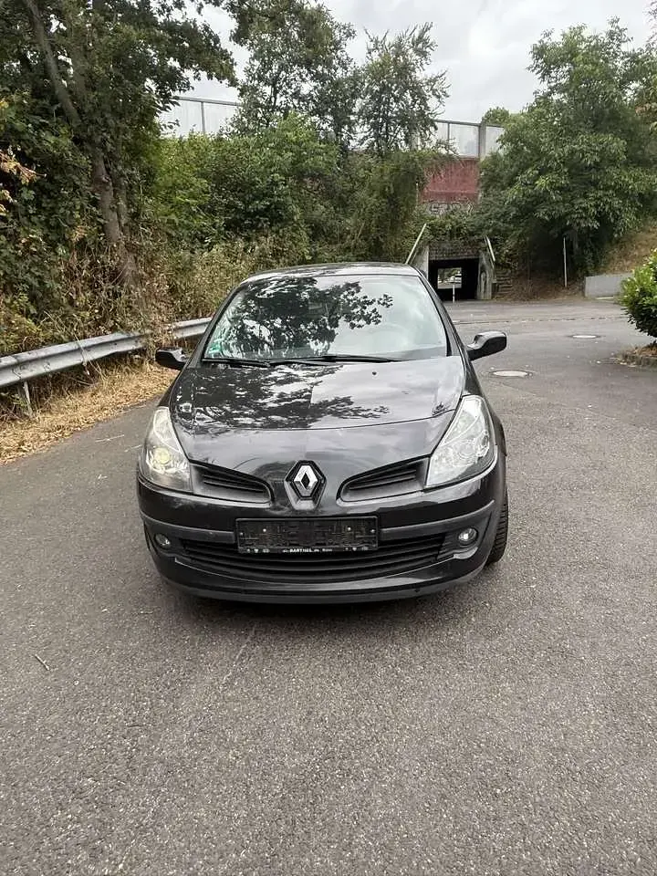 Gebraucht Renault Clio Dynamique 75 PS (55 kW) 2008 Kleinwagen