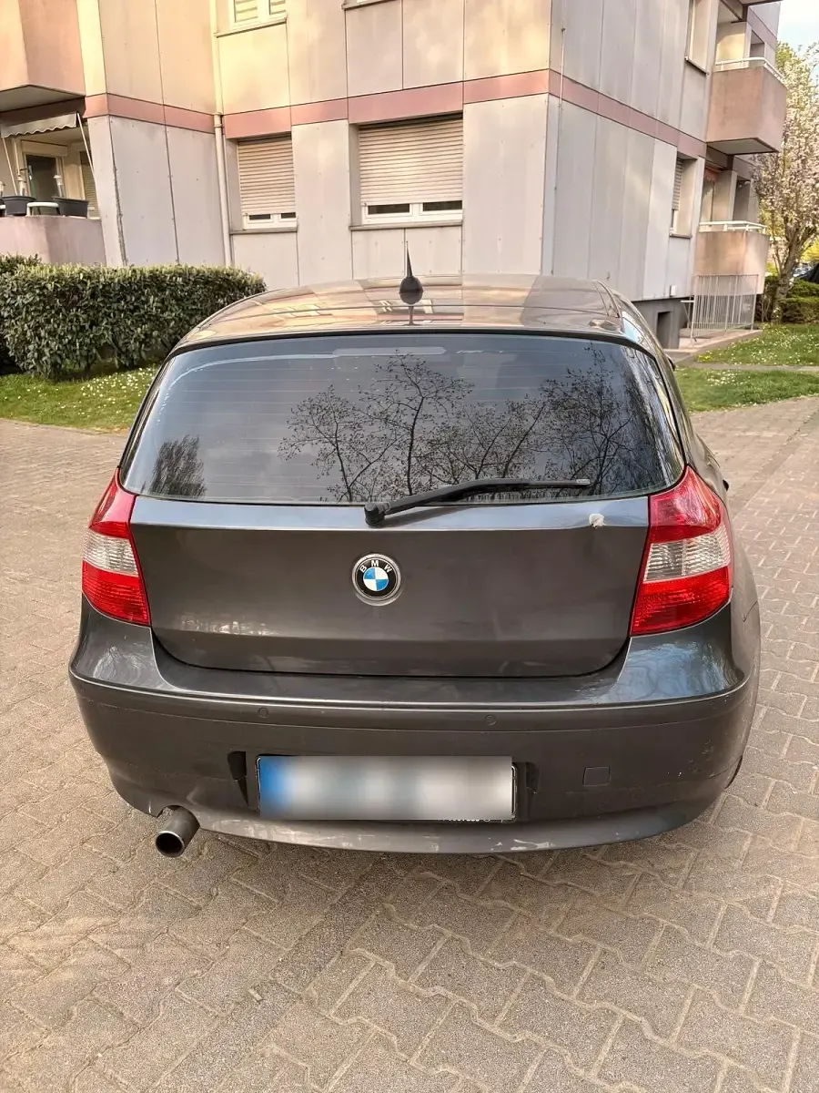 Gebraucht BMW 120 150 PS (110 kW) 2009 Grau Kleinwagen