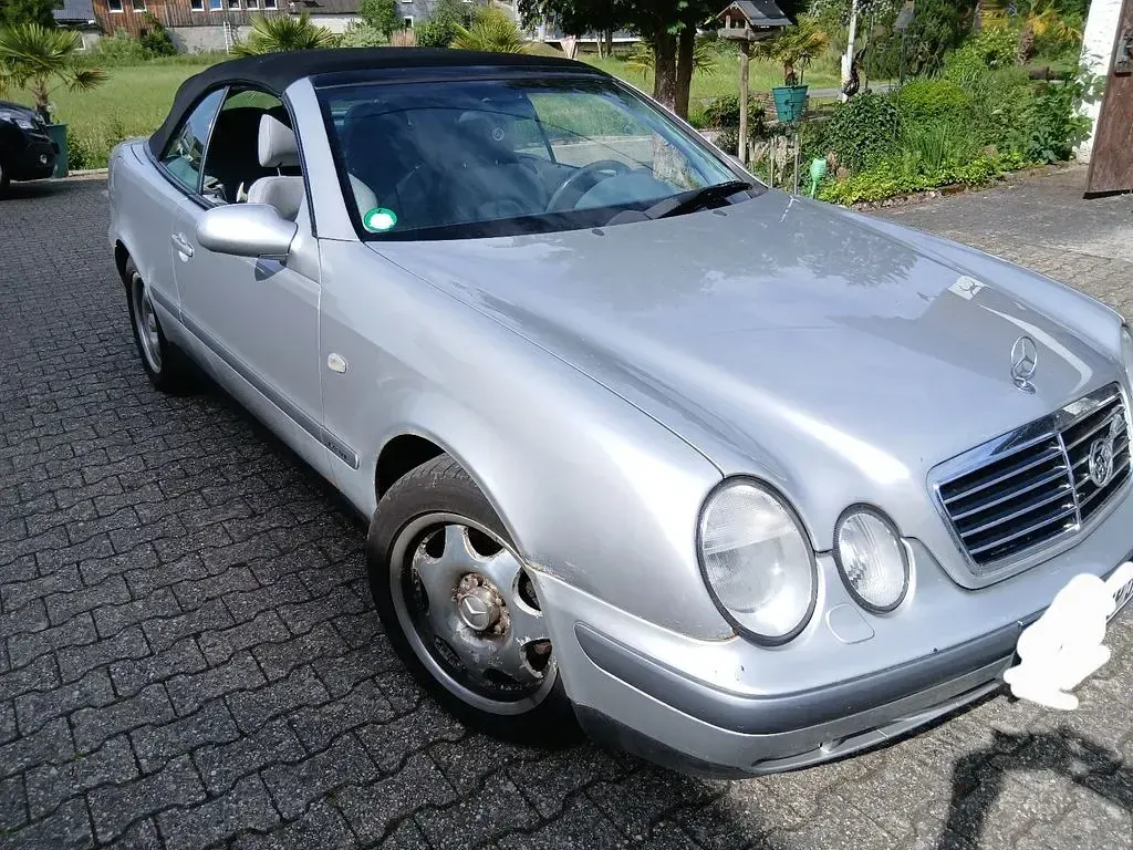 Gebraucht Mercedes CLK320 218 PS (160 kW) 1998 Silber Coupé
