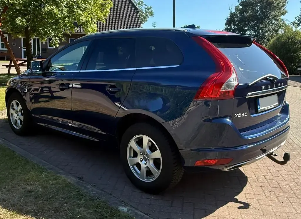 Gebraucht Volvo XC60 Ocean Race 190 PS (139 kW) 2015 Blau SUV