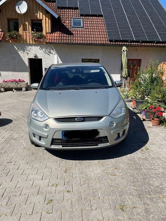 Beige Gebraucht 2008 Ford S-MAX Titanium S Van / Kleinbus | 3.990 € (Guter Preis) - Bild 1/4