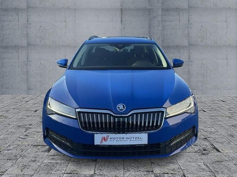 Gebraucht Skoda Superb Ambition 150 PS (110 kW) 2023 Energyblau Kombi