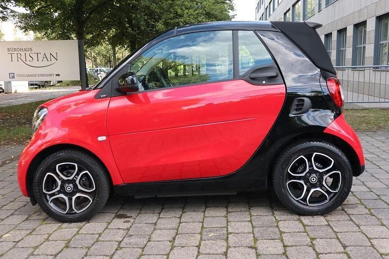 Gebraucht Smart ForTwo Cabrio 71 PS (52 kW) 2017 Schwarz Cabrio