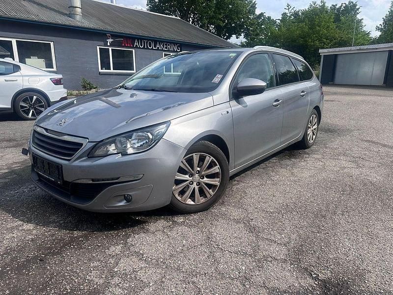 Grau Gebraucht 2016 Peugeot 308 Active Kombi | 3.900 € (Fairer Preis) - Bild 1/4