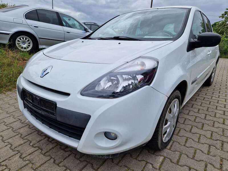 Weiß Gebraucht 2012 Renault Clio IV Expression Kleinwagen | 2.200 € (Fairer Preis) - Bild 1/4