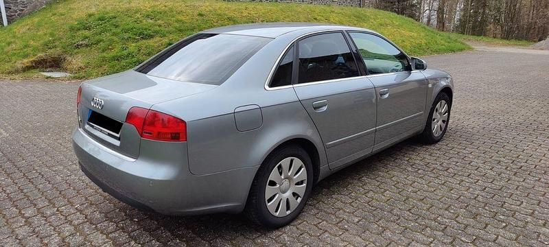 Gebraucht Audi A4 116 PS (85 kW) 2005 Silber Limousine