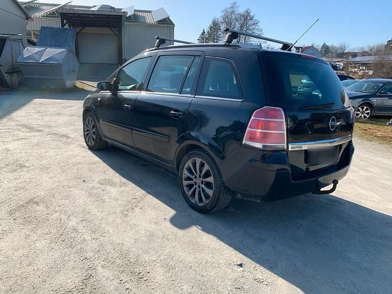 Gebraucht Opel Zafira 150 PS (110 kW) 2006 Schwarz Van / Kleinbus