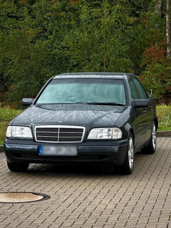 Gebraucht Mercedes C180 122 PS (89 kW) 1999 Schwarz Limousine