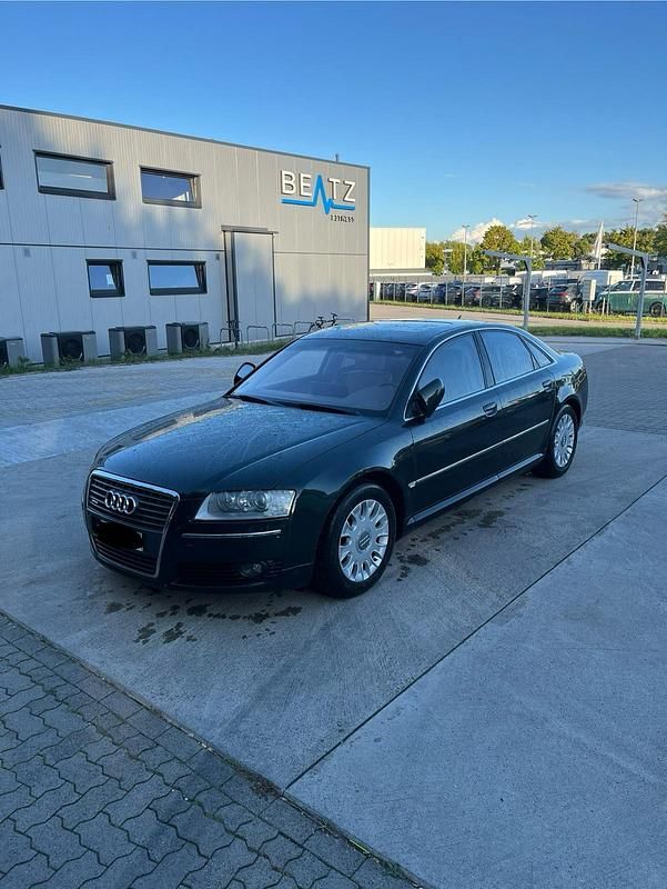 Grün Gebraucht 2006 Audi A8 Comfort Limousine | 7.999 € (Teuer) - Bild 1/4