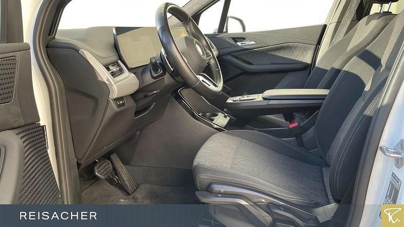 Gebraucht BMW 218 Active Tourer 150 PS (110 kW) 2024 Weiß Van / Kleinbus