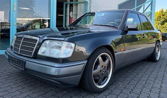 Gebraucht Mercedes E320 220 PS (161 kW) 1995 Schwarz Limousine