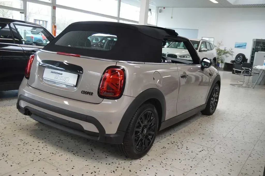 Gebraucht Mini Cooper Cabriolet Classic 136 PS (100 kW) 2021 Grau Cabrio