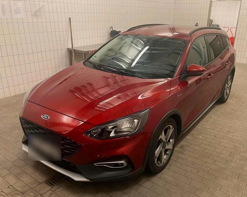 Gebraucht Ford Focus Active 182 PS (133 kW) 2019 Rot Kombi