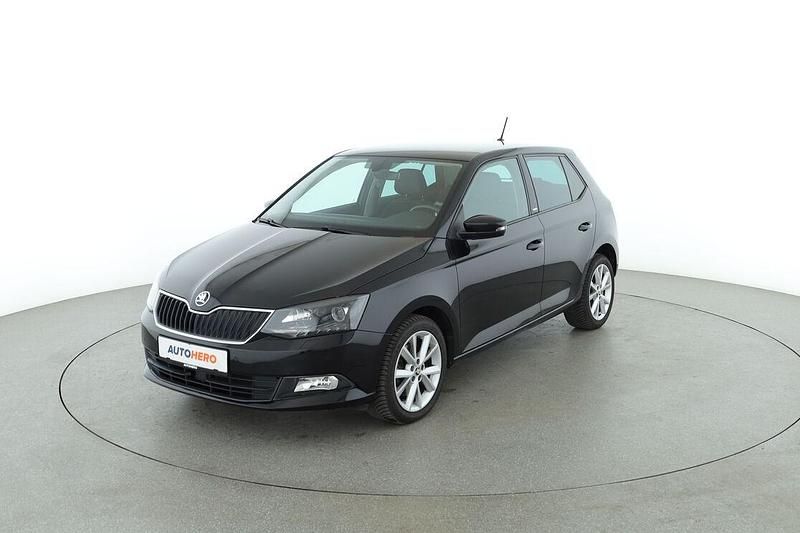 Schwarz Gebraucht 2016 Skoda Fabia Joy Limousine | 13.090 € (Fairer Preis) - Bild 1/3