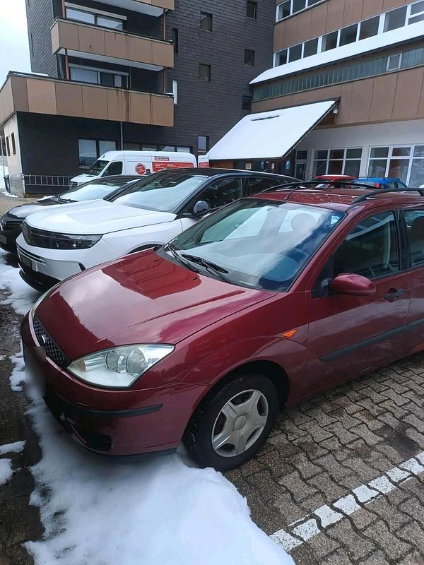 Gebraucht Ford Focus 100 PS (73 kW) 2002 Rot Kombi