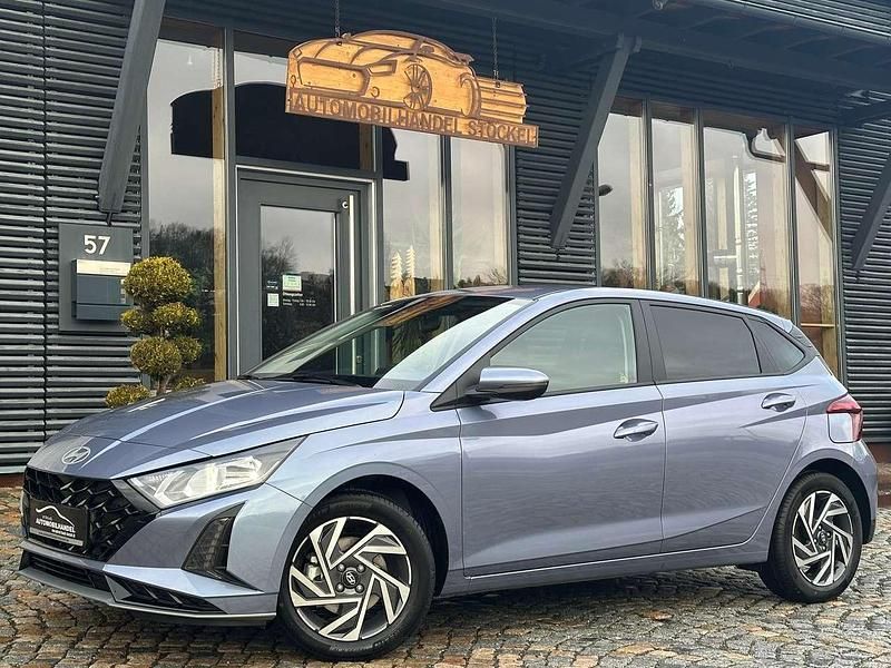 Neu Hyundai i20 90 PS (66 kW) 2026 Meta blue Kleinwagen