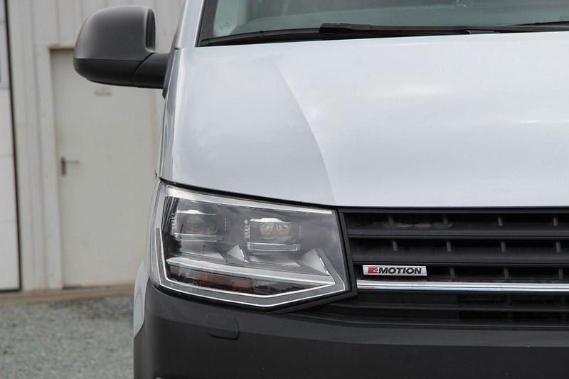 Gebraucht VW Transporter 150 PS (110 kW) 2020 Silber Van