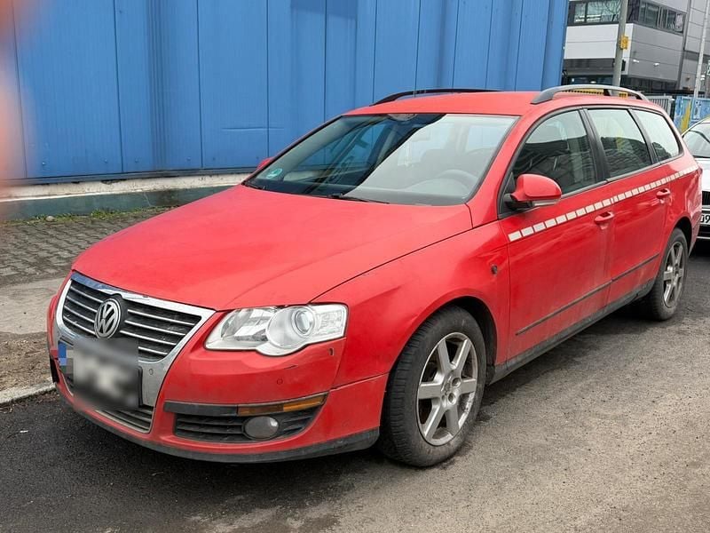 Blau Gebraucht 2007 VW Passat Kombi | 750 € (Superpreis) - Bild 1/4