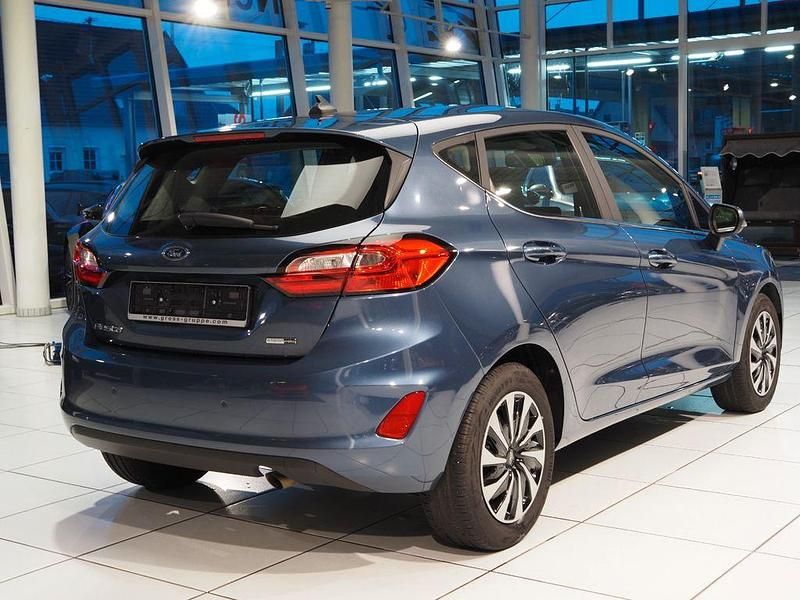Gebraucht Ford Fiesta Titanium 125 PS (91 kW) 2022 Blau Limousine
