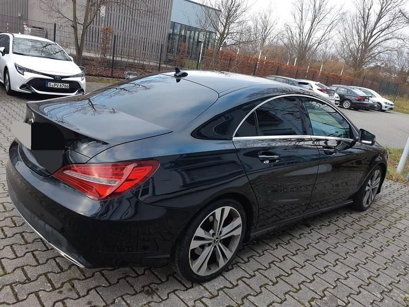 Gebraucht Mercedes CLA200 Edition 156 PS (114 kW) 2017 Schwarz Coupé