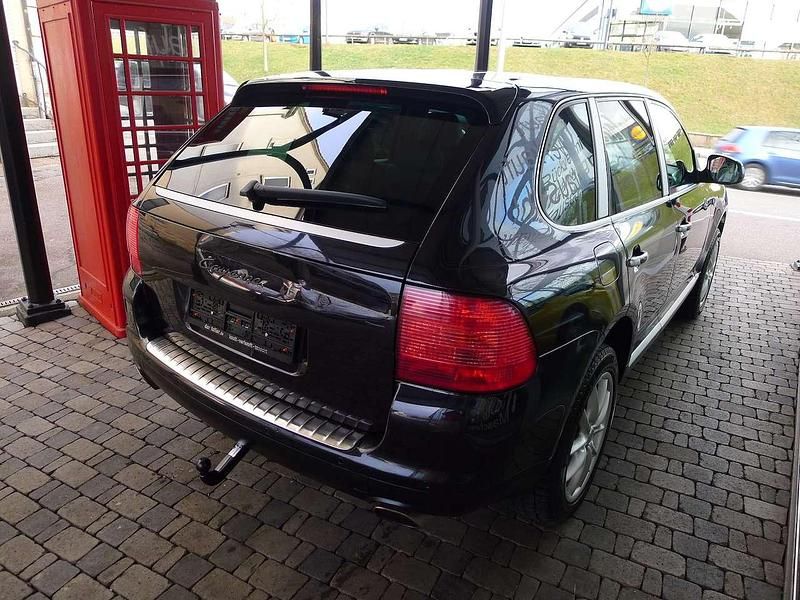 Second-hand Porsche Cayenne 250 CP (183 kW) 2005 Negru SUV