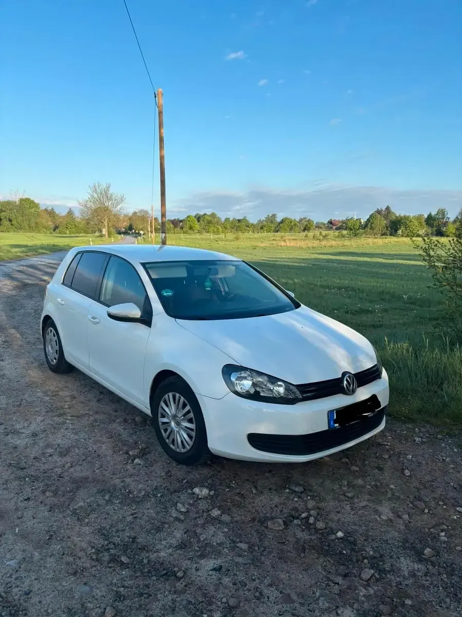 Gebraucht VW Golf VI 80 PS (58 kW) 2011 Schwarz Kleinwagen