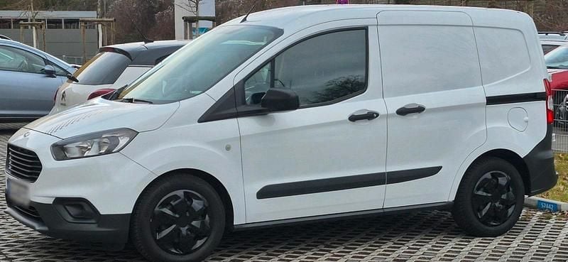 Gebraucht Ford Transit 101 PS (74 kW) 2022 Weiß Van / Kleinbus