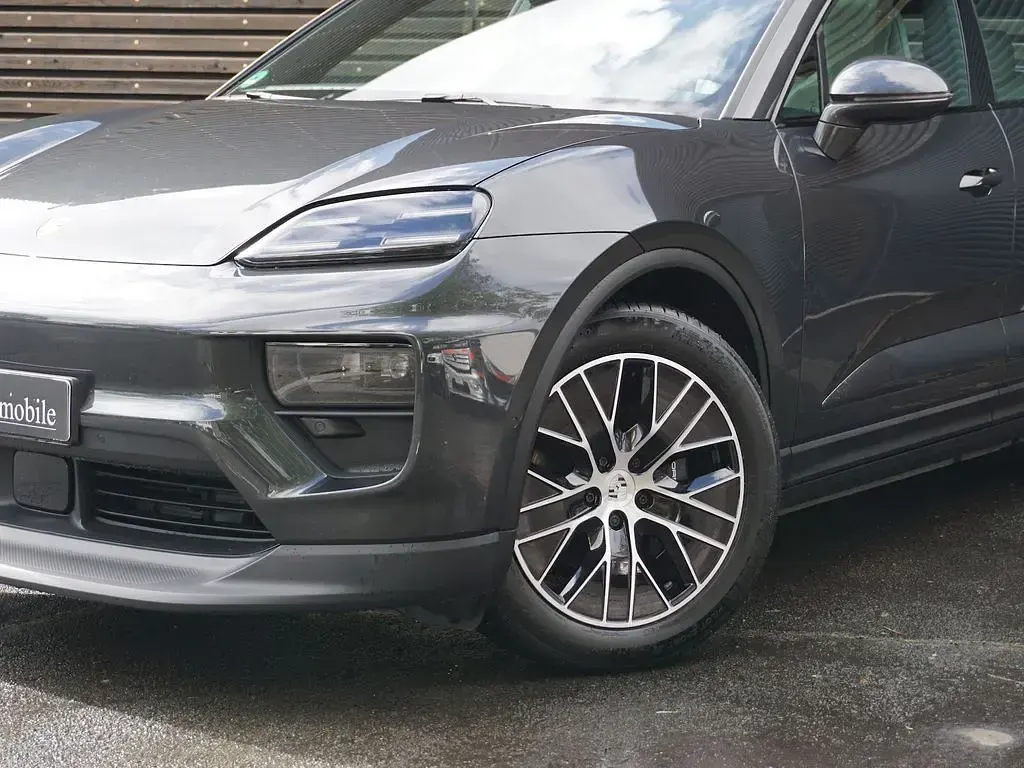 Gebraucht Porsche Macan 300 kW (408 PS) 2025 Grau SUV