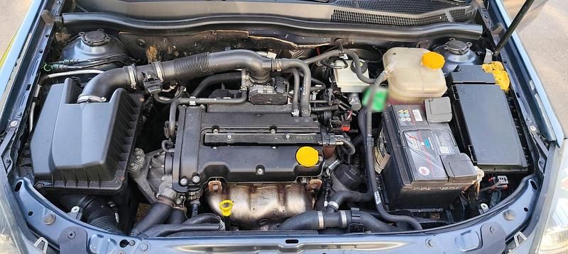 Gebraucht Opel Astra 105 PS (77 kW) 2006 Andere farben Kleinwagen