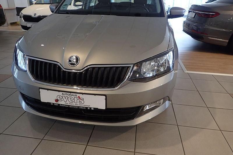 Gebraucht Skoda Fabia Ambition 95 PS (69 kW) 2018 Beige Kleinwagen