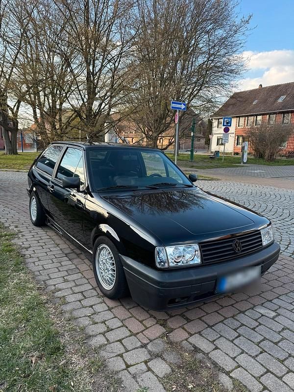 Gebraucht VW Polo 113 PS (83 kW) 1991 Schwarz Coupé