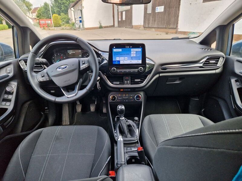 Blau Gebraucht 2020 Ford Fiesta Cool & Connect Kleinwagen | 13.950 € (Fairer Preis) - Bild 1/4