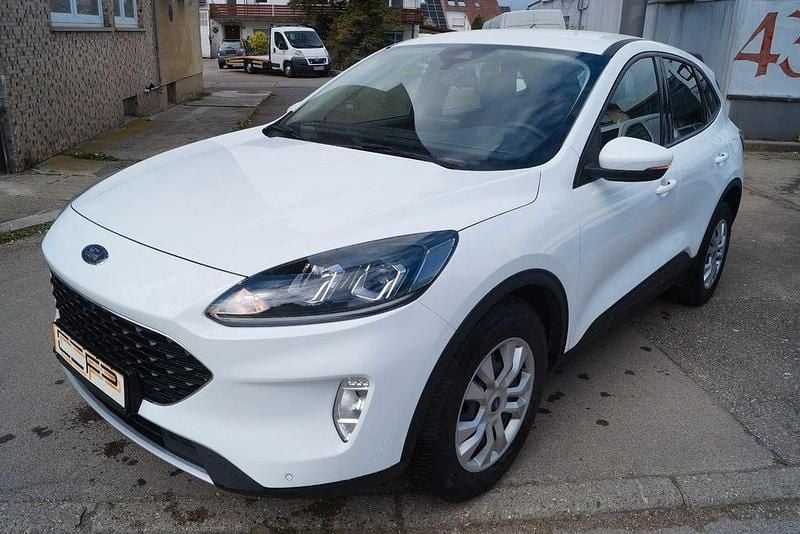 Używany Ford Kuga Cool & Connect 150 KM (110 kW) 2022 Biały SUV