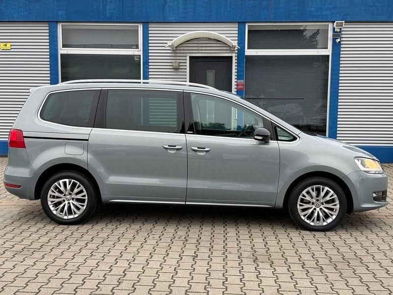 Gebraucht VW Sharan Style 140 PS (102 kW) 2012 Pantheon grau Van / Kleinbus