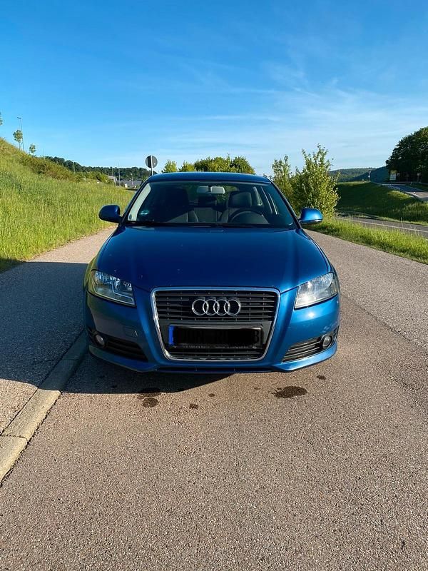 Gebraucht Audi A3 102 PS (75 kW) 2010 Blau Kleinwagen
