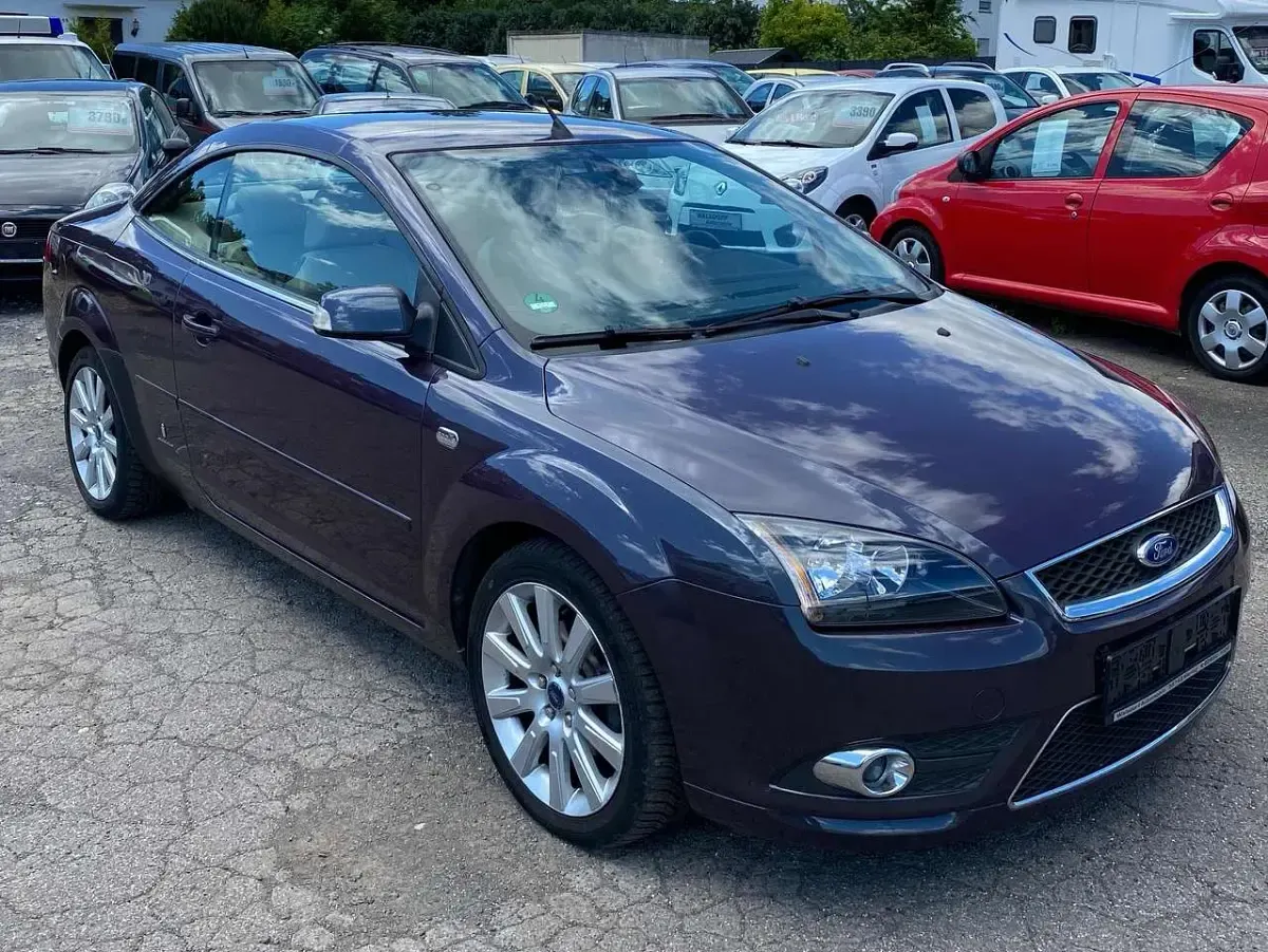 Gebraucht Ford Focus Cabriolet Trend 101 PS (74 kW) 2008 Violett Cabrio