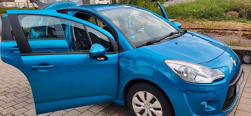 Blau Gebraucht 2010 Citroën C3 Tendance Kleinwagen | 3.790 € (Fairer Preis) - Bild 1/4