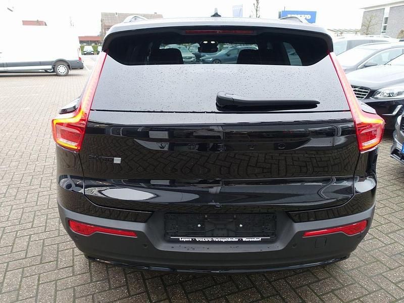 Neu Volvo EX40 185 kW (252 PS) 2025 Schwarz SUV