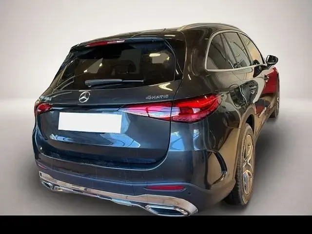Gebraucht Mercedes E300 AMG line 269 PS (197 kW) 2025 Grau SUV