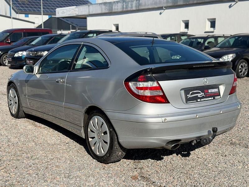 Gebraucht Mercedes C180 143 PS (105 kW) 2003 Silber Coupé