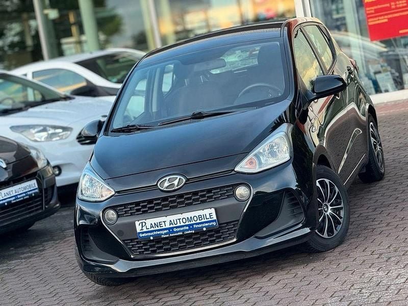 Gebraucht Hyundai i10 Classic 67 PS (49 kW) 2018 Schwarz Kleinwagen