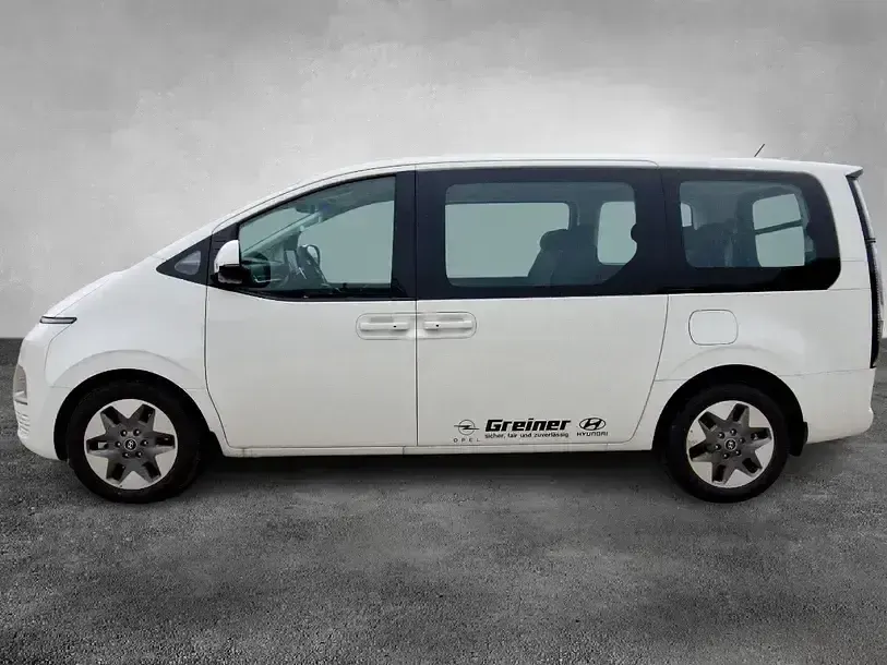 Gebraucht Hyundai Staria Trend 225 PS (165 kW) 2024 5 türen Van / Kleinbus