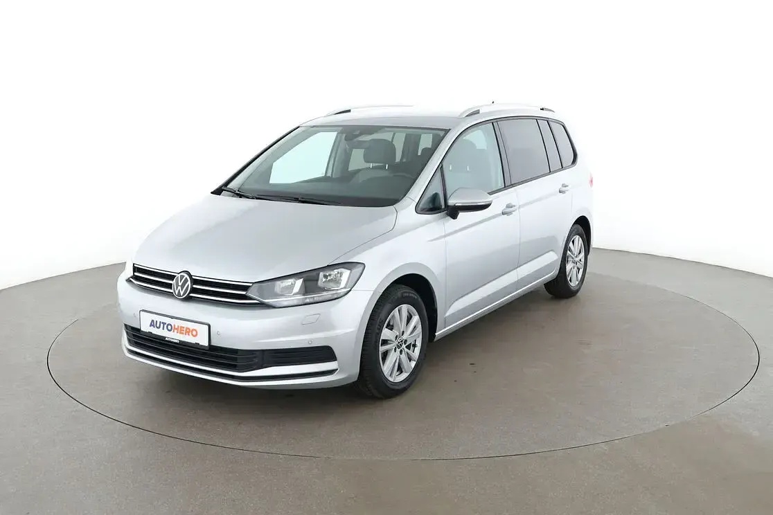 Gebraucht VW Touran Comfortline 150 PS (110 kW) 2022 Van / Kleinbus