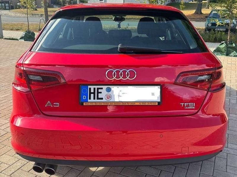 Gebraucht Audi A3 Ambiente 179 PS (131 kW) 2014 Rot Kombi