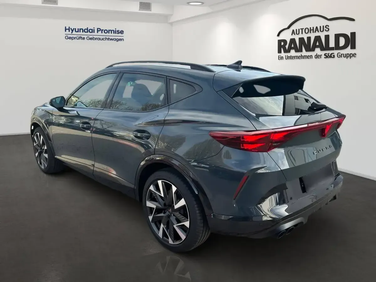 Neu Cupra Formentor VZ 333 PS (244 kW) 2025 Blau SUV