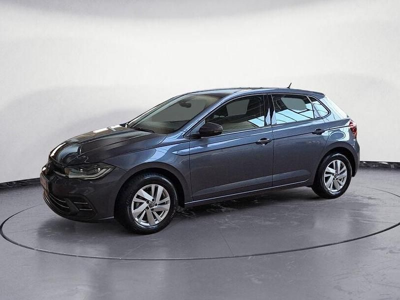 Gebraucht VW Polo Style 95 PS (69 kW) 2024 Grau Limousine