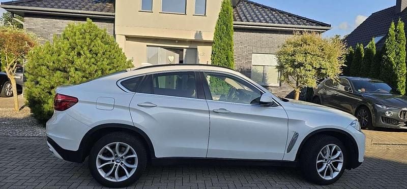 Mineralweiss metallic Gebraucht 2017 BMW X6 SUV | 21.900 € (Fairer Preis) - Bild 1/4
