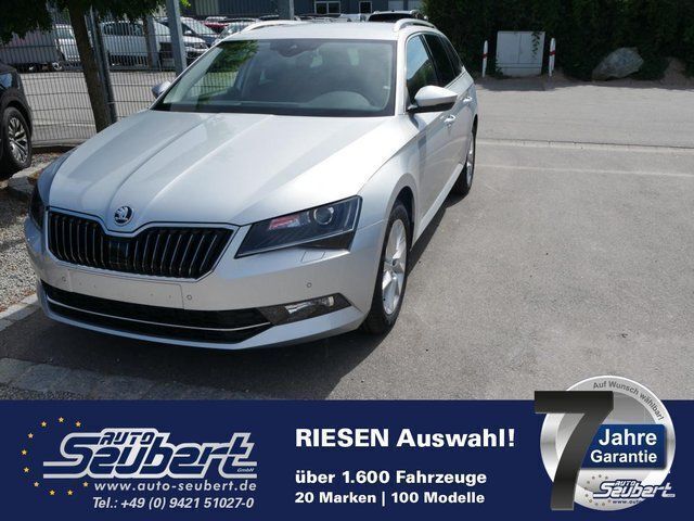 Silber metallic Gebraucht 2019 Skoda Superb Style Kombi | 29.490 € (Etwas zu teuer) - Bild 1/4
