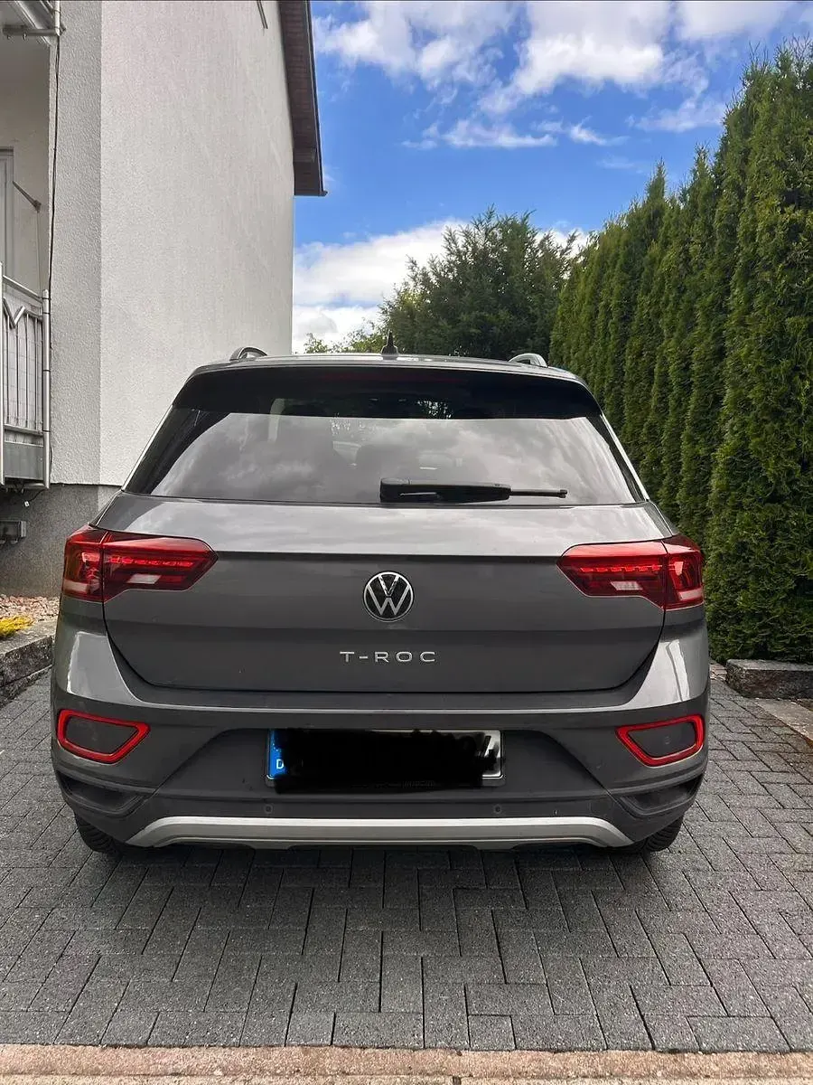 Gebraucht VW T-Roc Life 110 PS (80 kW) 2023 Grau SUV