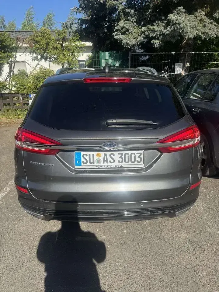 Gebraucht Ford Mondeo Titanium 190 PS (139 kW) 2020 Grau Kombi